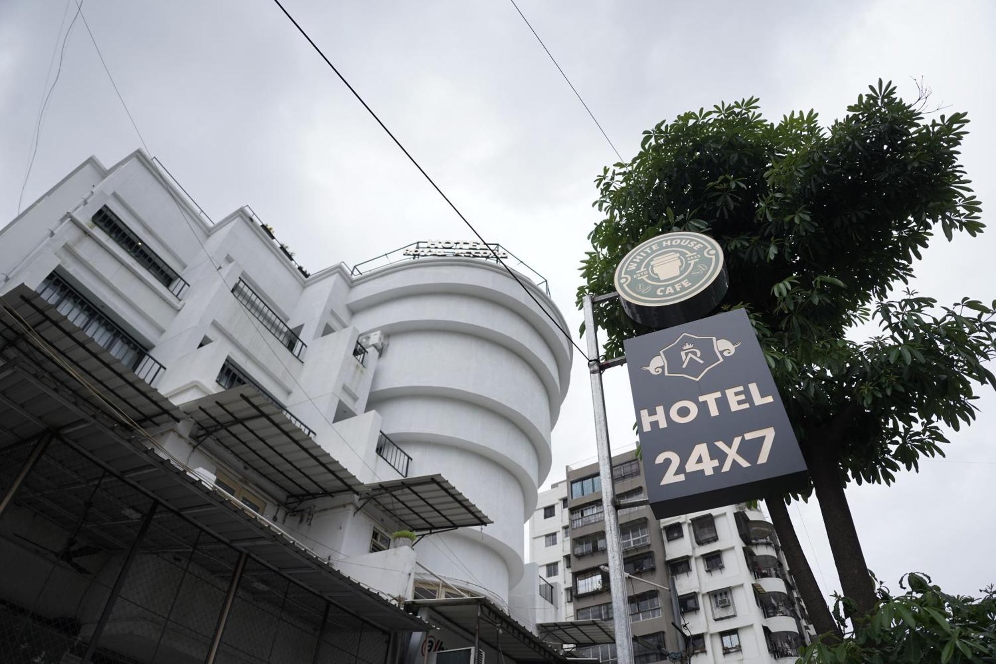 Hotel Royal Accord Surat Ngoại thất bức ảnh