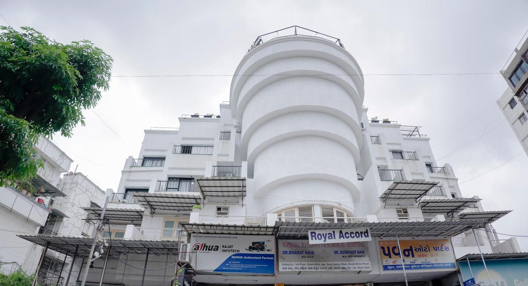 Hotel Royal Accord Surat Ngoại thất bức ảnh