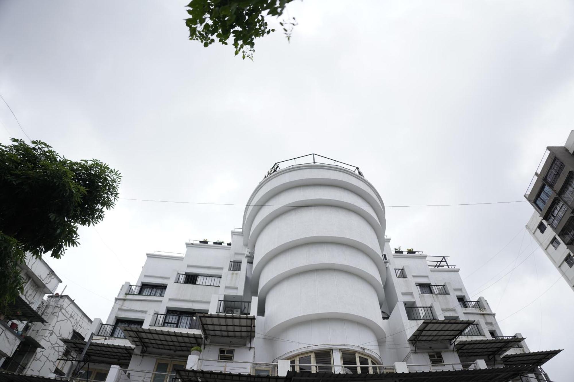 Hotel Royal Accord Surat Ngoại thất bức ảnh
